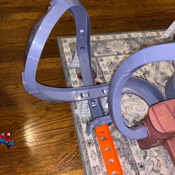 Hot Wheels Spider Man Racer Verse Track Set - Picture 10 of 14
